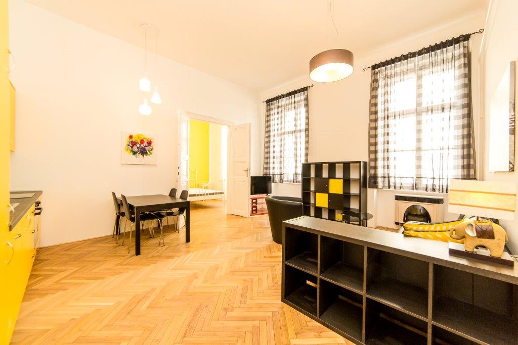 Bright & Spacious 2-Room Apartment near Oktogon