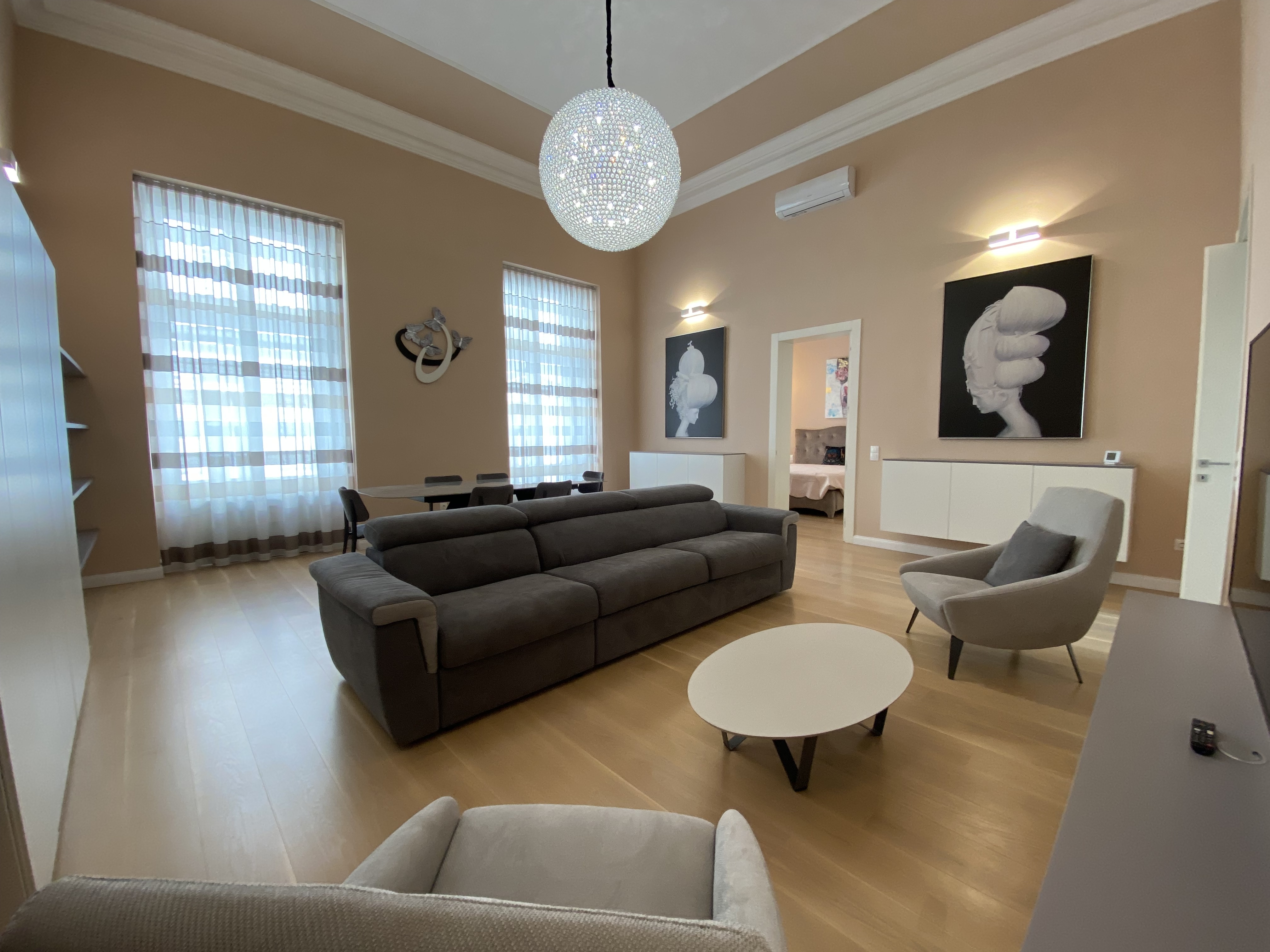 Renovated 2-Bedroom Apartment on Ráday utca