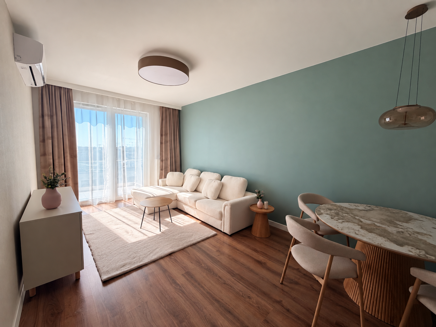 Modern 2-Bedroom Flat on Corvin Promenade with Panoramic View