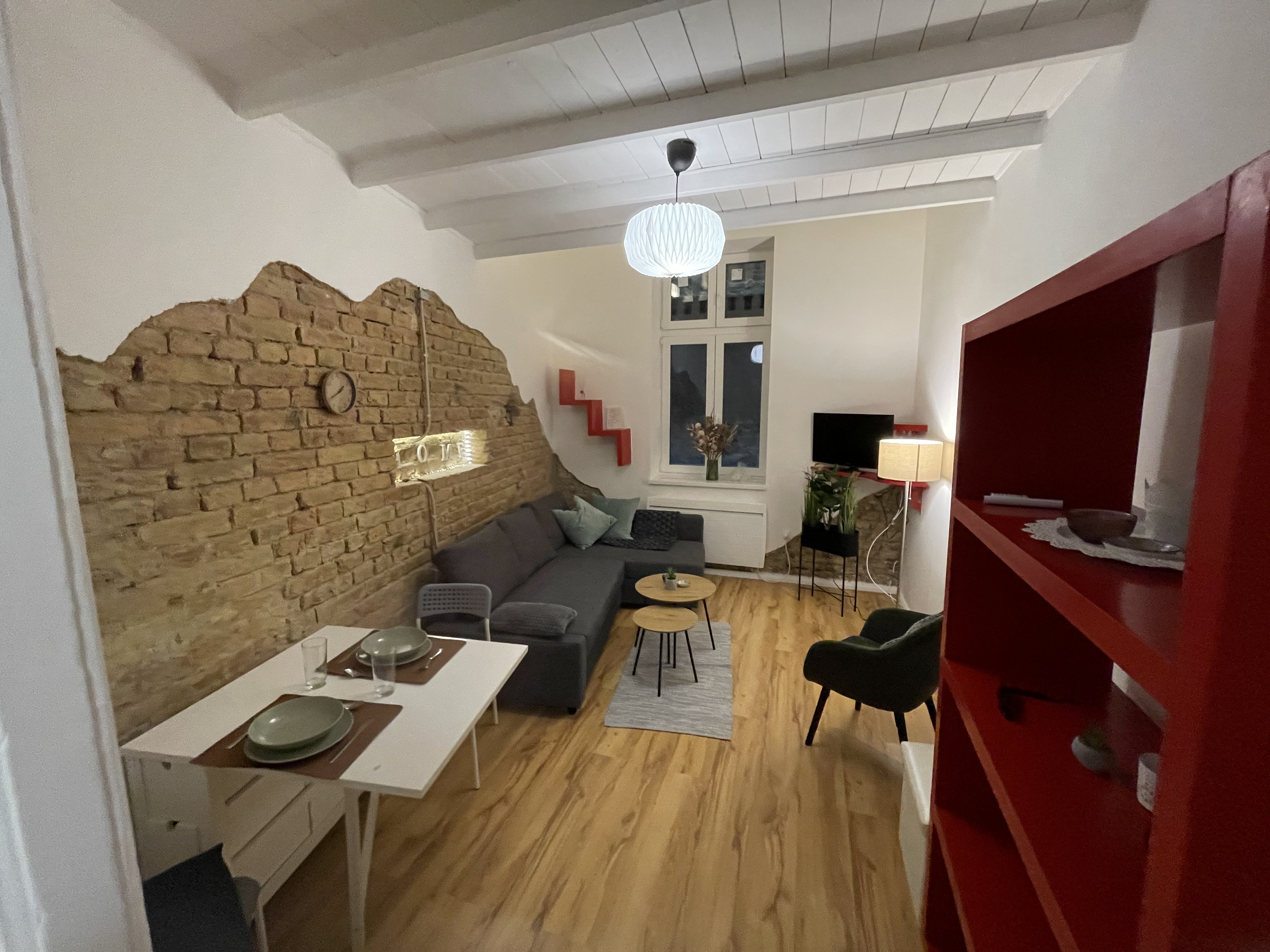 1-Bedroom Apartment on Grand Boulevard