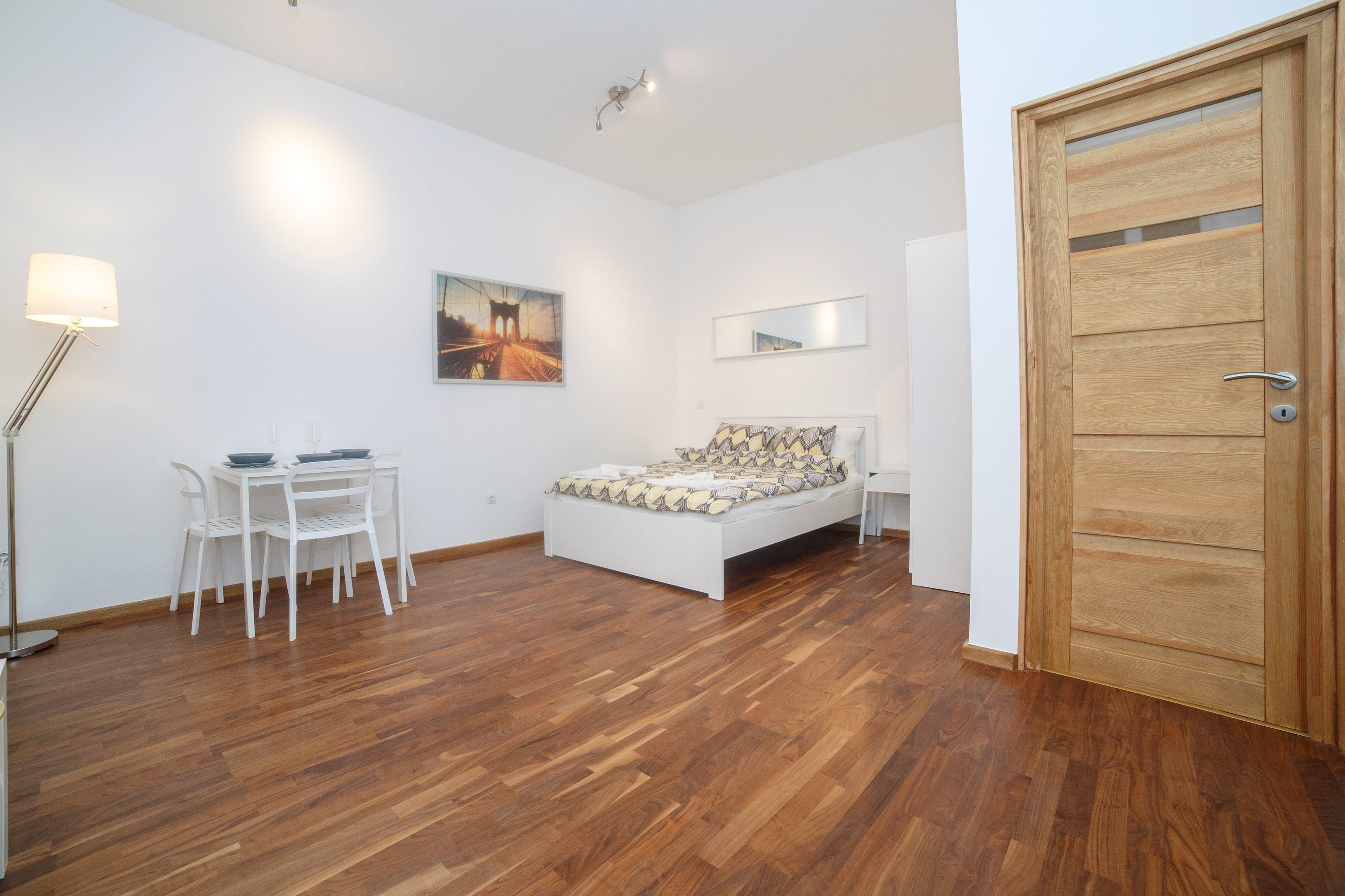 Bright Studio Flat in City Center.