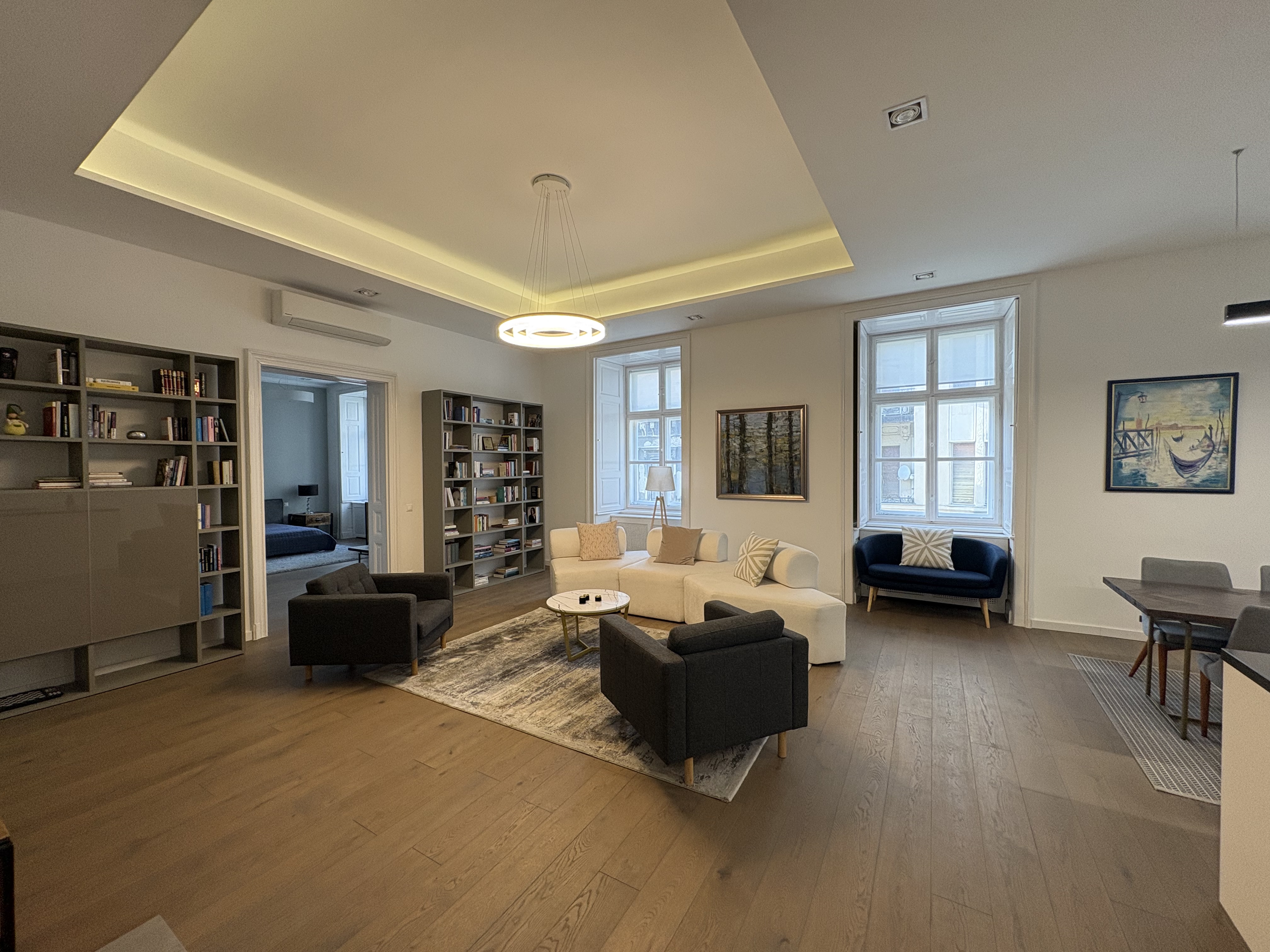 2-Bedroom Apartment next to Basilica and Liberty Square