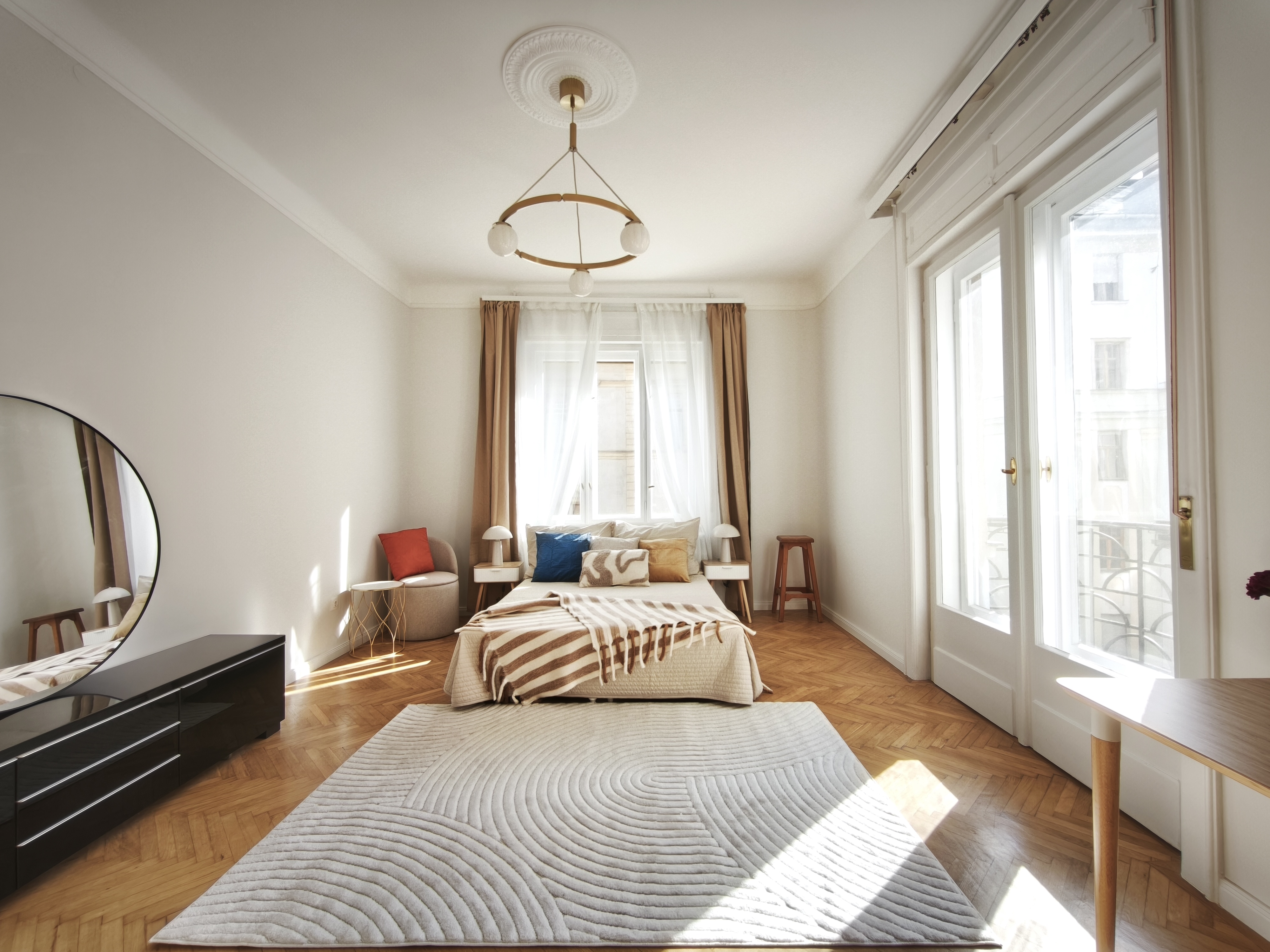 3-Bedroom Elegant Corner Apartment with Balcony